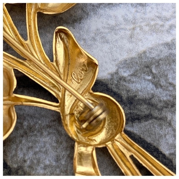 Vintage Signed Coro Art Deco Glass Blue Rhinestone Flower Gold Metal Brooch Pin - Picture 9 of 9